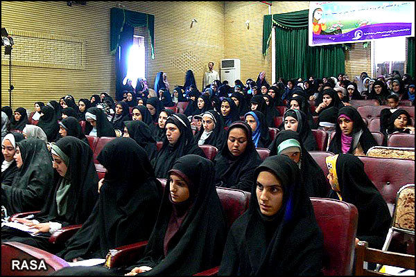 برگزاری کارگاه هم‌اندیشی دختران جوان در حوزه علمیه ام الائمه مشهد