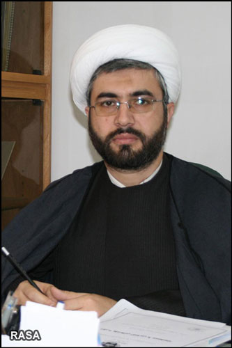 حجت الاسلام ثنايي رييس مرکز آموزش هاي فرهنگي کاربردي دفتر تبليغات اسلامي