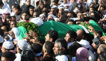 تشييع جنازه شيخ محمد العمري رهبر شيعيان عربستان