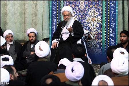 على الشعب المصری توخی الحذر من المخططات الغربیة