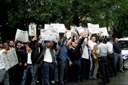 جمہوريہ ا?ذربائيجان ميں حکومت صھيوني کے سفارت خانہ کو بند کر ديا گيا