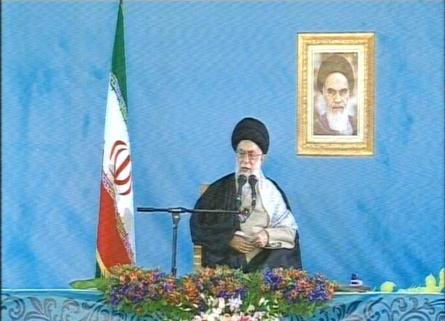حضرت آيت الله سيد علي خامنه اي رهبر معظم انقلاب در مشهد مقدس