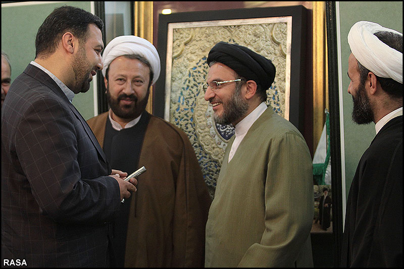 ديدار پژوهشگران و تنظيم کنندگان حوزوي دائرالمعارف دفاع مقدس با رييس سازمان تبليغات