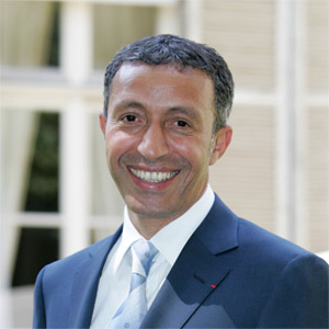 نويسنده فرانسوي بگاگ