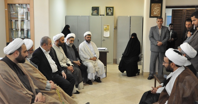 بازديد استاندار خراسان رضوي از حوزه علميه خراسان