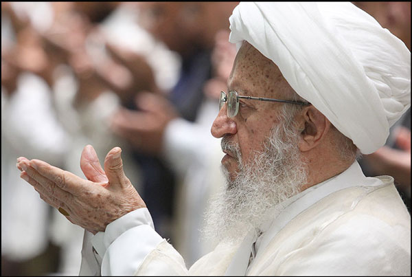 نماز آيت الله مکارم شيرازي