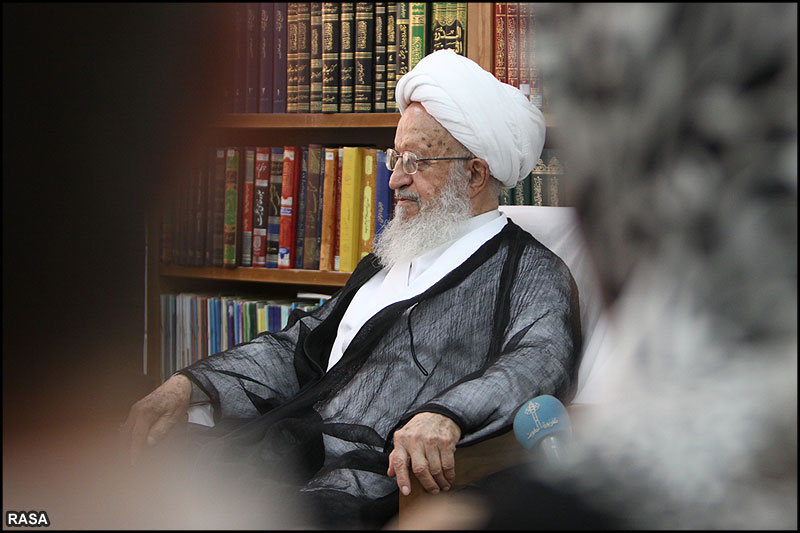  آيت الله مکارم شيرازي