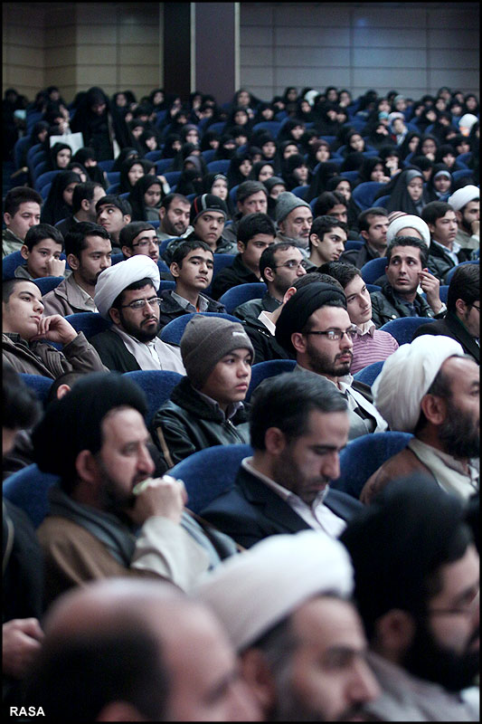همايش تجليل از همسران و فرزندان ممتاز تحصيلي روحانيون استان قم