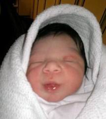 نوزاد شهيد بحريني