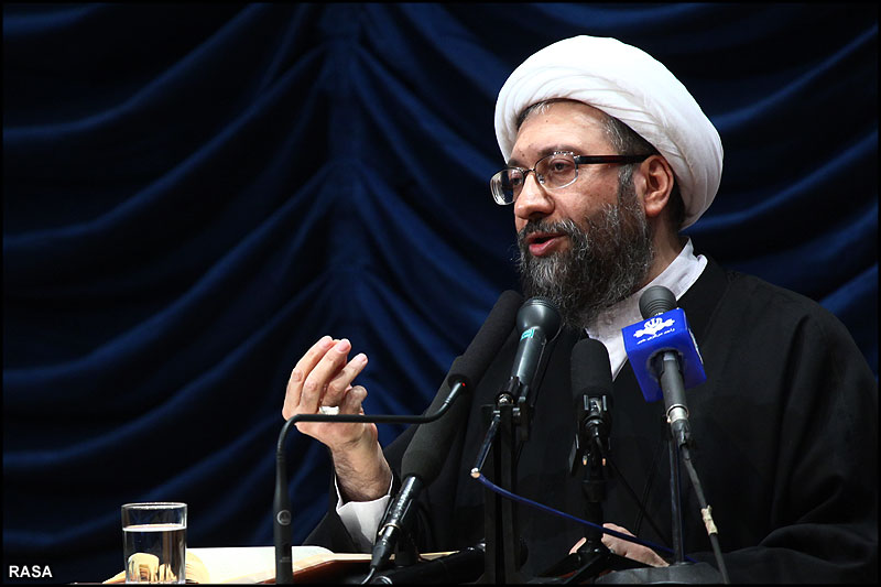 آيتالله صادق آملي لاريجاني