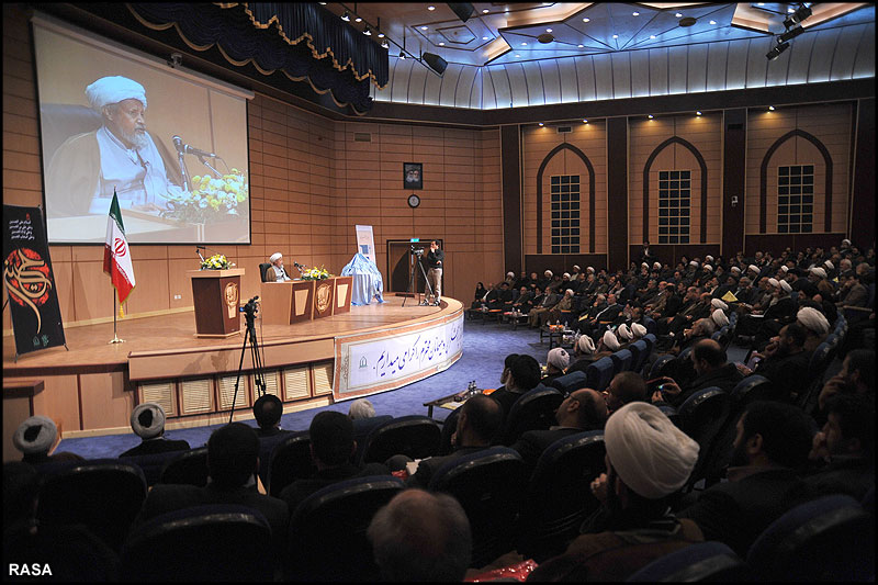 مراسم رونمايي از آثار قم پژوهي