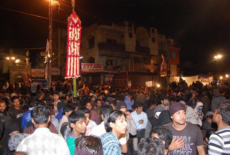 ھندوراجاوں کا امامباڑوں کي تعميراورعزادري کا فروغ حسين کے بين الاقوامي ہونے کي نشاني ہے