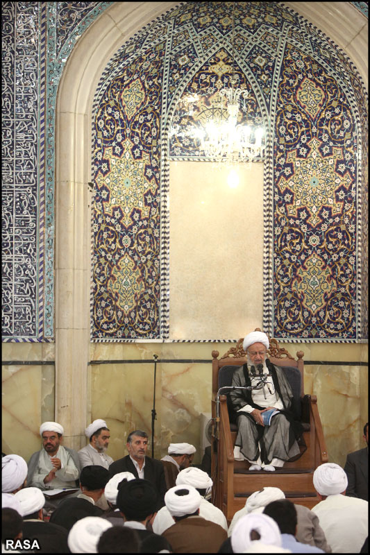 آيتالله مکارم شيرازي