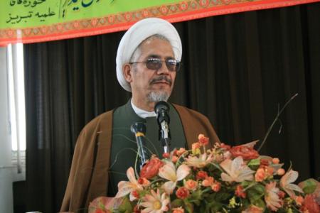 مؤتمر "الوحدة والیقظة الاسلامیة" فی تبریز