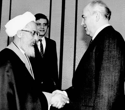 آيت الله جوادي آملي و گورباچف