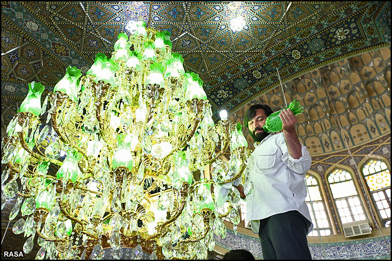 ماہ مبارک رمضان کے موقع پرمسجد مقدس جمکران کي غبار روي