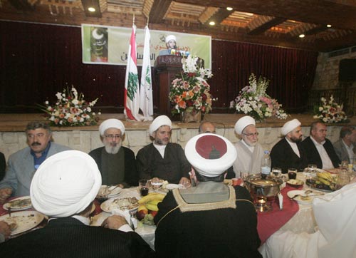 إن الحرب على سوریا الیوم هی حرب على المقاومة وعلى نهجها