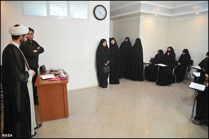 بازديد ايننا شوت از مرکز مديريت حوزه خواهران