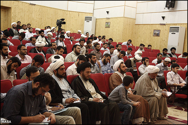 دوره تخصصي بصيرت سياسي طلاب نخبه سراسر کشور