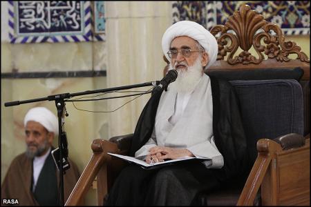 لا ینطفئ نور الإسلام بالإساءة للمقدسات<BR>
