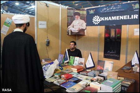 عرضه بیش از 100 عنوان کتاب از سوی انتشارات انقلاب اسلامی