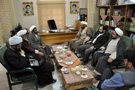 بازخواني گونههاي نوين تبليغ دين در فضاي مجازي در راديو معارف