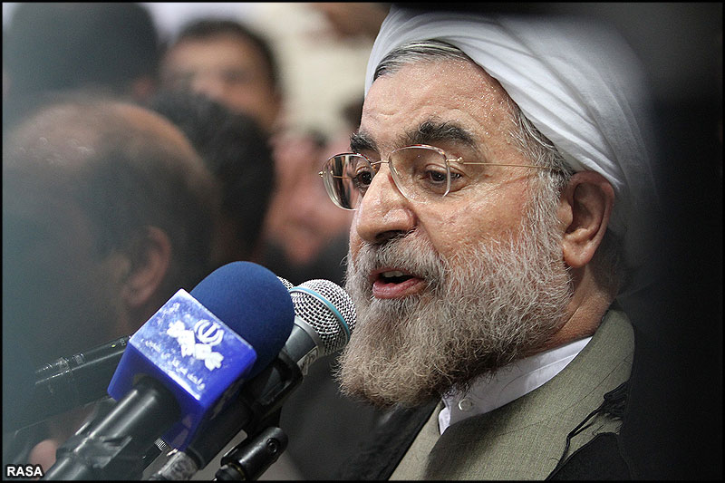 سخنراني حجت الاسلام حسن روحاني در جمع مردم مشهد