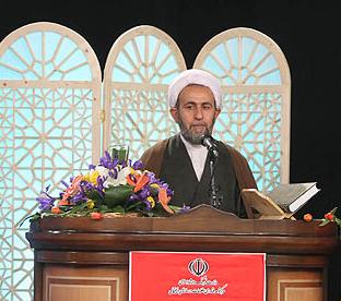 حجت الاسلام متدين، امام جماعت مسجد جامع اوين