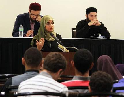 کنفرانس بررسي چالش هاي جوانان مسلمان در کشورهاي غربي