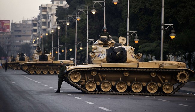 کشتار مردم مصر توسط ارتش 