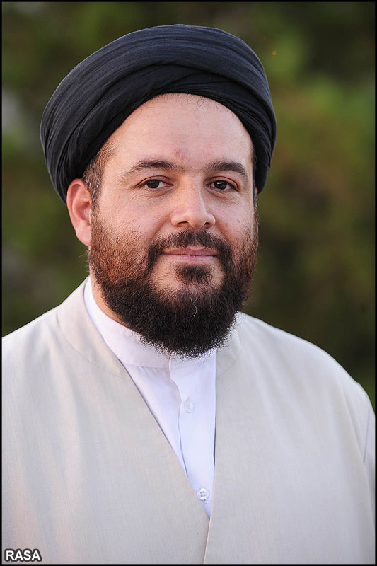 حجت الاسلام سيد رضا اصفهاني مؤسس و مدير موسسه نجوم و علوم اسلامي کبريا