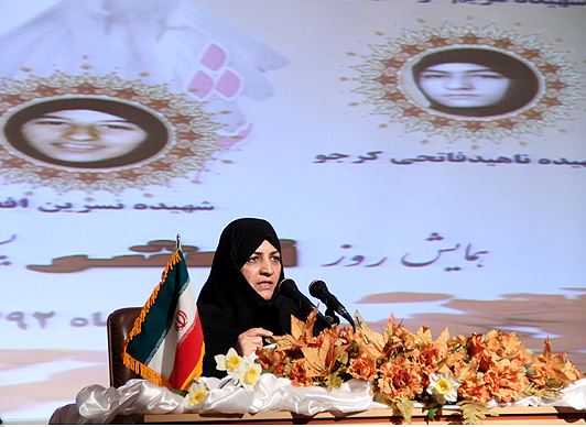 خانم ساساني مسؤول بخش آموزش و پژوهش وزارت کشور