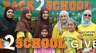 کمک مسلمانان آمريکا به دانش آموزان نيازمند 