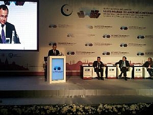 نخستين کنفرانس  سازمان همکاري اسلامي در مورد مبارزه با اسلام هراسي در استانبول 
