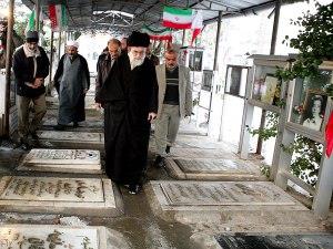 الامام خامنه اي