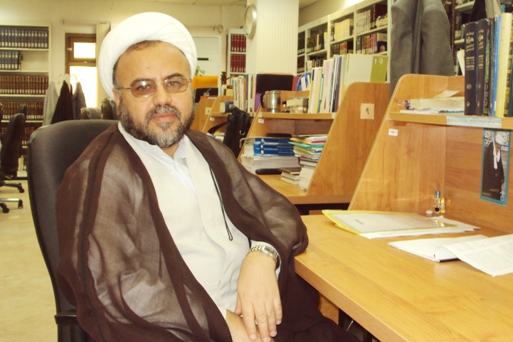 حجتالاسلام مصطفي آزاديان عضو هيأت علمي پژوهشکده فلسفه و کلام اسلامي
