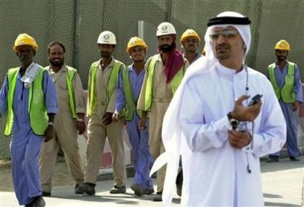 بهره کشي قطر از کارگران خارجي