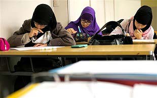 دانش آموزان مسلمان در فرانسه 