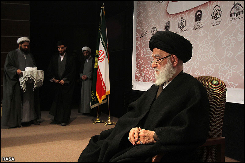 نخستين همايش آرمان طلبگي - طلبه آرماني