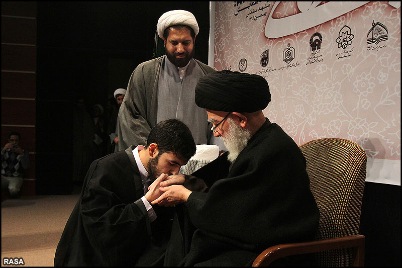 نخستين همايش آرمان طلبگي - طلبه آرماني