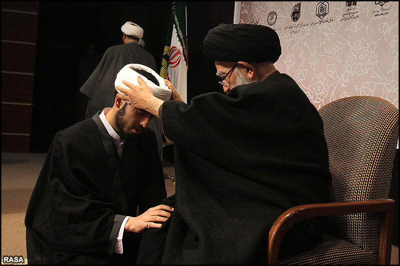 نخستين همايش آرمان طلبگي - طلبه آرماني