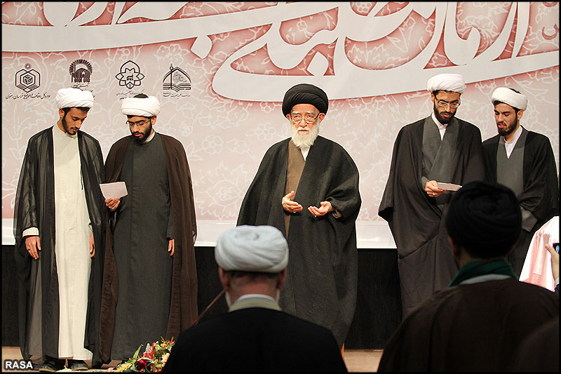 نخستين همايش آرمان طلبگي - طلبه آرماني