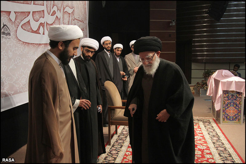 نخستين همايش آرمان طلبگي - طلبه آرماني