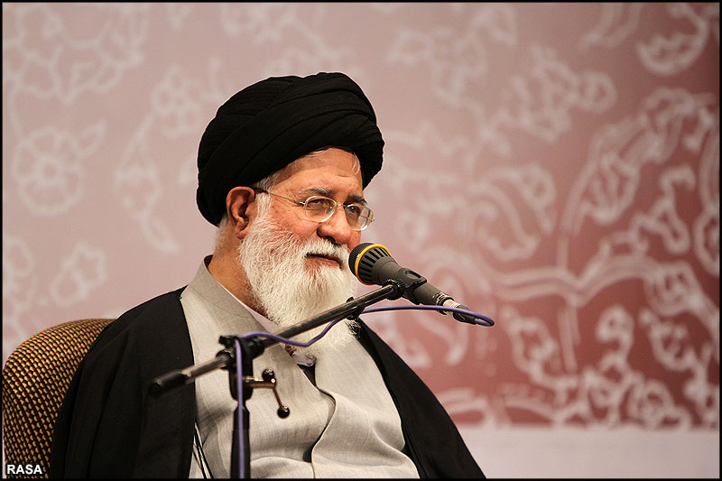 نخستين همايش آرمان طلبگي - طلبه آرماني