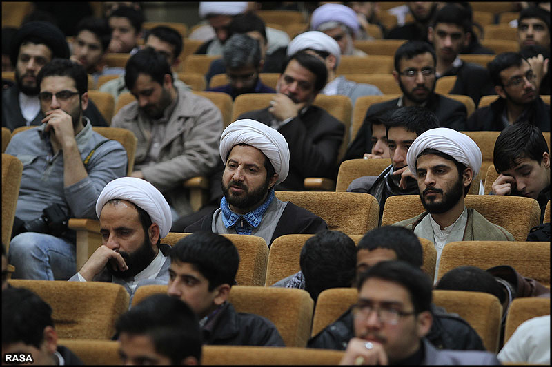 نخستين همايش آرمان طلبگي - طلبه آرماني