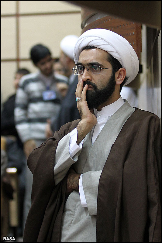نخستين همايش آرمان طلبگي - طلبه آرماني
