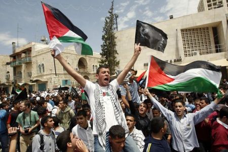 تظاهرات فلسطينيان