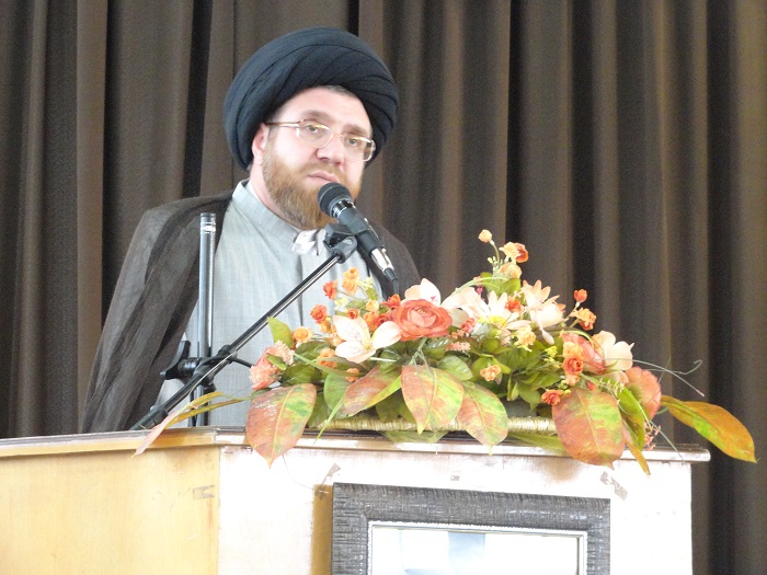ارائه الگوی فاطمی به جامعه وظیفه اصلی مبلغان است