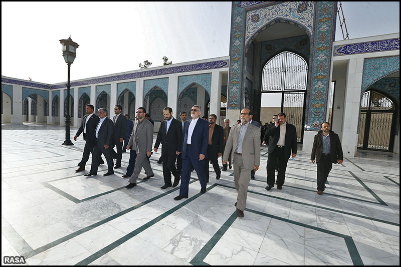 حضور هيأت پارلماني ايران در حرم حضرت زينب(س)