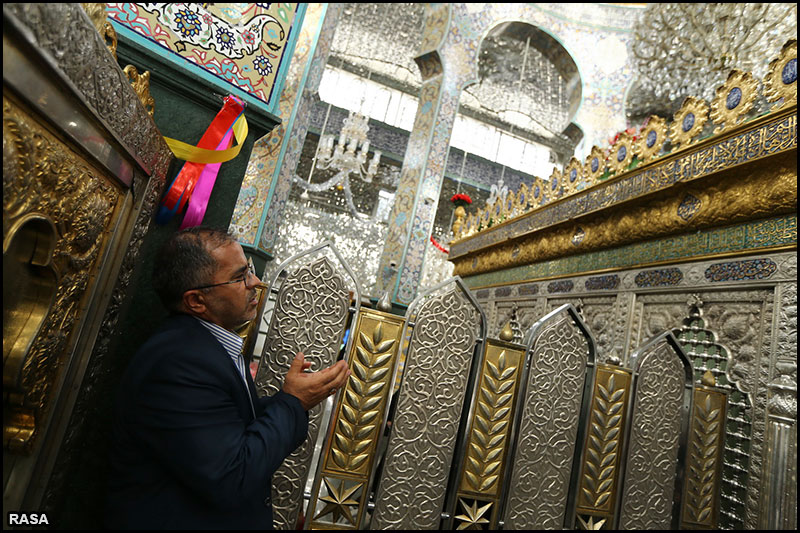 حضور هيأت پارلماني ايران در حرم حضرت زينب(س)